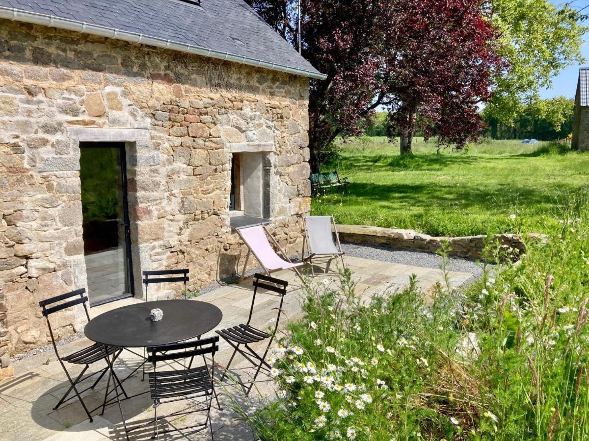 Villa Le Nid De La Breizhidence Combourg Exterior foto